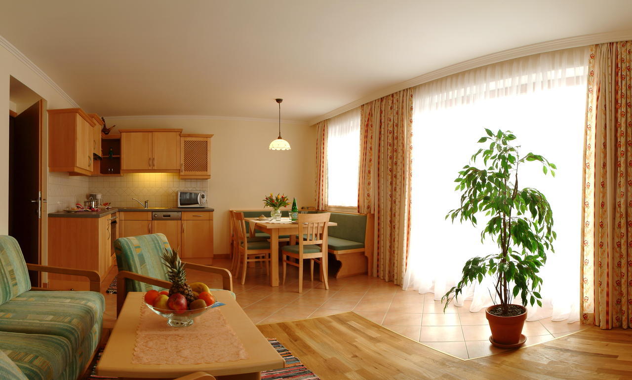 Strampflgut Apartment Dorfgastein Ruang foto