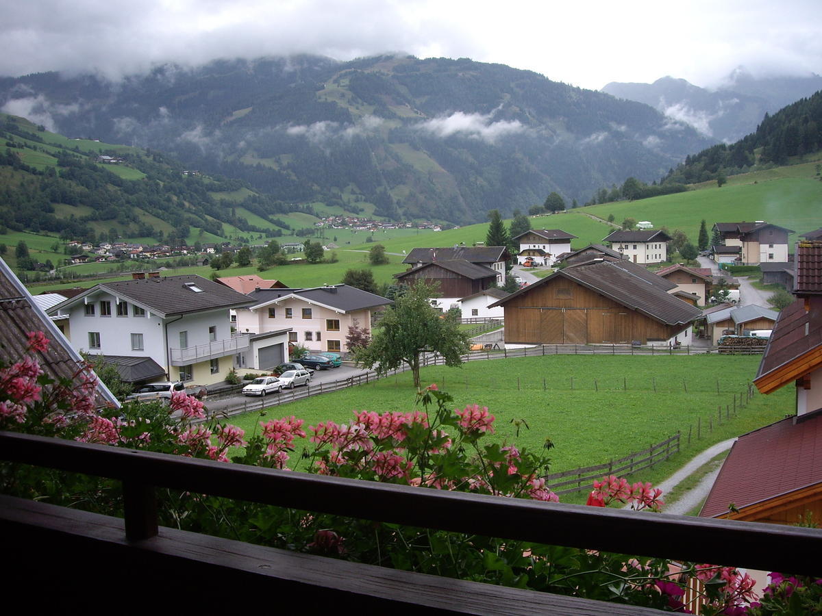 Strampflgut Apartment Dorfgastein Ruang foto
