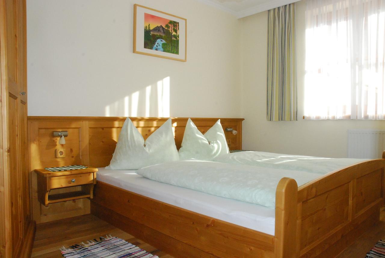 Strampflgut Apartment Dorfgastein Ruang foto